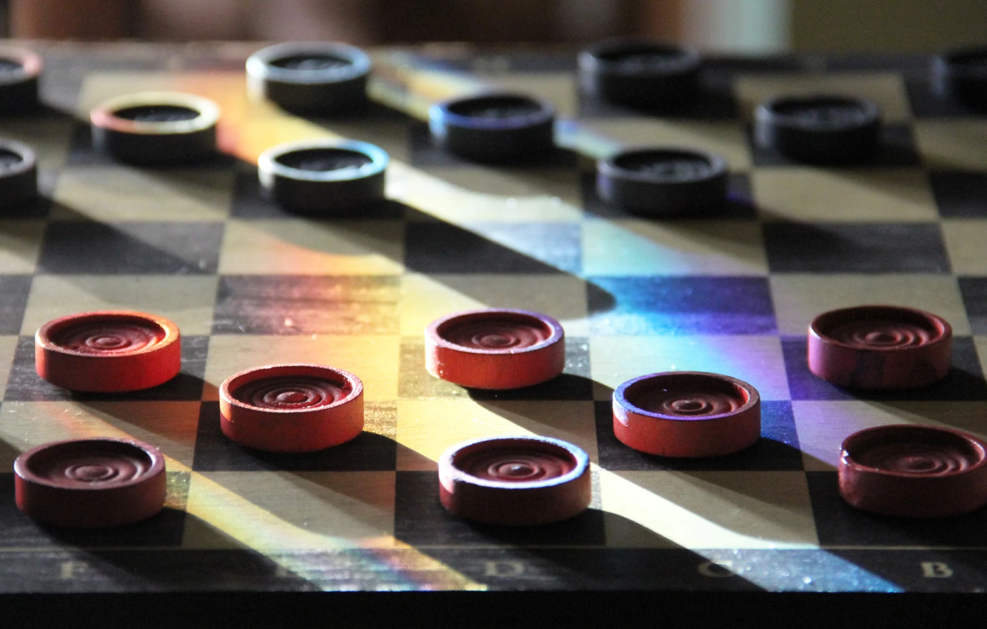 Explore the Rich History of Checkers: What Makes This Game So Popular Among Online Gamers?