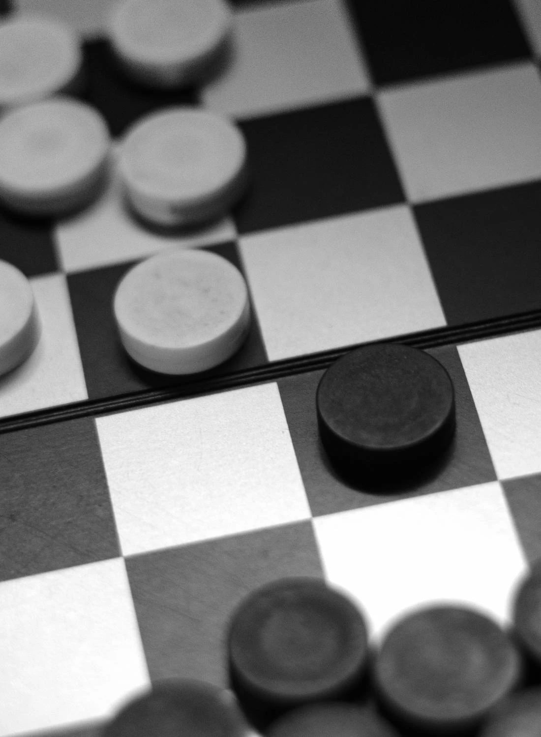 Learn How a King Moves in Checkers: A Guide for Checkers Gamers